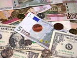Доллар подешевел на полторы копейки, евро упал на 14