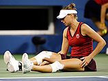 Федерер и Звонарева оштрафованы за нецензурную брань на кортах US Open Федерер и Звонарева оштрафованы за нецензурную брань на кортах US Open