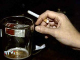 В России 2,5 млн алкоголиков, не считая "анонимов". Курильщиков и курильщиц - 60% и 30%
