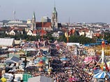 Согласно прогнозу, с 19 сентября по 4 октября отведать свежего баварского пива в столицу Баварии прибудут свыше шести миллионов немецких и зарубежных туристов, которые оставят здесь не менее 950 млн евро