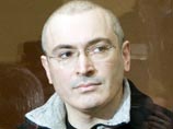 Итальянский парламент просит Берлускони вступиться за Ходорковского перед "другом Путиным"