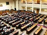 Грузинский парламент согласился с Саакашвили и отправился заседать в Кутаиси