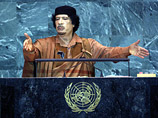 Однако Каддафи, ссылаясь на то, что будет говорить на одном из диалектов арабского, привез в составе делегации собственных переводчиков на английский и арабский языки