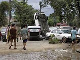 Как сообщает Национальный координационный центр Филиппин по преодолению последствий катастроф, более 337 тысяч филиппинцев были вынуждены покинуть свои дома в связи с угрозой жизни, вызванной наводнением