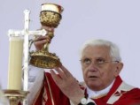 В последний день визита в Чехию Бенедикт XVI возглавил богослужение в память небесного покровителя чешских земель святого Вацлава В последний день визита в Чехию Бенедикт XVI возглавил богослужение в память небесного покровителя чешских земель святого Вацлава