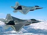 Как сообщил в среду помощник главкома ВВС по информационному обеспечению подполковник Владимир Дрик, российские самолеты сопровождали два истребителя пятого поколения F-22 ВВС США