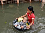 На Филиппинах, во Вьетнаме, Камбодже и Таиланде более миллиона жителей эвакуировались, чтобы переждать удар стихии во временных убежищах