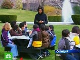Мишель Обама научит зрителей "Улицы Сезам" сажать огурцы и лук Мишель Обама научит зрителей "Улицы Сезам" сажать огурцы и лук