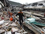 По официальным данным, в результате произошедшего в среду землетрясения погибли более 700 человек (по оценке ООН - 1100 человек). Еще несколько тысяч пропали без вести, шансов на их спасение становится все меньше