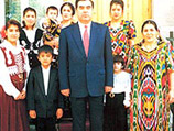 Всего же у президента Эмомали Рахмона семь дочерей и два сына