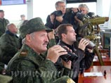 Белорусская оппозиция боится "ползучей оккупации": войска РФ не спешат домой после учений Белорусская оппозиция боится "ползучей оккупации": войска РФ не спешат домой после учений
