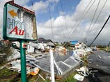 Число жертв мощного тайфуна "Мелор", обрушившегося накануне на главный японский остров Хонсю, возросло до 4 человек, 117 - получили ранения