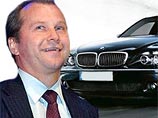 СМИ: в ехавшую на красный машину полпреда Медведева в Госдуме врезалась  Volvo