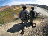 Издание напоминает, что в марте этого года президент США Барак Обама сообщил, что намерен направить в качестве подкрепления в Афганистан 21 тысячу американских военнослужащих Издание напоминает, что в марте этого года президент США Барак Обама сообщил, что намерен направить в качестве подкрепления в Афганистан 21 тысячу американских военнослужащих