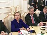 Глава МИД России Сергей Лавров и госсекретарь США Хиллари Клинтон открыли переговоры в Москве. Как передает "Росбалт", Лавров отметил, что "стороны долго готовили эту встречу", а Клинтон отметила произошедшую "перезагрузку"