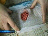 В Казани школьница торговала наркотиками прямо у подъезда