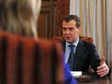 Сотрудничество России и США выходит на новый высокий уровень, заявил президент РФ Дмитрий Медведев на встрече с госсекретарем США Хиллари Клинтон в своей загородной резиденции в Барвихе во вторник Сотрудничество России и США выходит на новый высокий уровень, заявил президент РФ Дмитрий Медведев на встрече с госсекретарем США Хиллари Клинтон в своей загородной резиденции в Барвихе во вторник