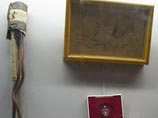 Выставленная на аукцион "удавка Есенина" оказалась обычной веревкой Выставленная на аукцион "удавка Есенина" оказалась обычной веревкой