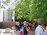 В Москве учитель на уроке включил кварцевую лампу - 20 школьников получили ожоги роговицы глаза В Москве учитель на уроке включил кварцевую лампу - 20 школьников получили ожоги роговицы глаза