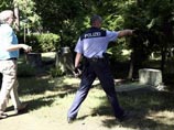 В Германии неизвестные вандалы осквернили кладбище советских солдат В Германии неизвестные вандалы осквернили кладбище советских солдат