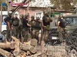 Сотрудниками МВД Чечни по ул.Багратиона в Октябрьском районе г.Грозного в одном из частных домов были обнаружены и блокированы участники незаконных вооруженных формирований