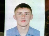 12 октября 2009 года оперуполномоченный уголовного розыска Александр Мец после неожиданного телефонного звонка покинул место несения службы в Называевске и уехал с табельным оружием в Омск на машине знакомого - 33-летнего Сергея Гурьева 12 октября 2009 года оперуполномоченный уголовного розыска Александр Мец после неожиданного телефонного звонка покинул место несения службы в Называевске и уехал с табельным оружием в Омск на машине знакомого - 33-летнего Сергея Гурьева