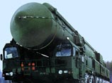 Их главный довод: Россия на протяжении нескольких лет ведет разработку ракеты РС-24 с разделяющейся головной частью и автономным наведением на цели, что противоречит "если не букве, то, по крайней мере, духу" ныне действующего договора