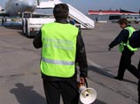 Аварийно-спасательная команда (АСК) в аэропорту "Внуково" состоит из четырёх сменных аварийно-спасательных команд