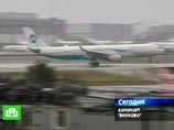 После вылета самолета авиакомпании "Владивосток Авиа" из Владивостока на взлетно-посадочной полосе были обнаружены фрагменты шасси