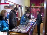 Столичные правоохранительные органы ищут преступников, совершивших ограбление ювелирного магазина на северо-западе Москвы
