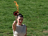 Греки передали Олимпийский огонь организаторам Игр в Ванкувере