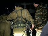 Четверо вооруженных людей подъехали на газозаправочную станцию в станице Троицкая. Угрожая оружием, они вывели из помещения ГЗС двух операторов и подложили под резервуар с пропаном взрывное устройство Четверо вооруженных людей подъехали на газозаправочную станцию в станице Троицкая. Угрожая оружием, они вывели из помещения ГЗС двух операторов и подложили под резервуар с пропаном взрывное устройство
