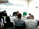Мэра Самары на пресс-конференции встретили козел и блоггер-ботинкометатель Мэра Самары на пресс-конференции встретили козел и блоггер-ботинкометатель