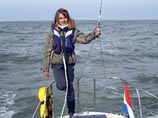 Голландский суд снова запретил 14-летней девочке в одиночку обогнуть Землю на яхте Голландский суд снова запретил 14-летней девочке в одиночку обогнуть Землю на яхте