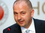 Один из ведущих бизнесменов Албании Резарт Тачи, владелец единственного в стране нефтеперерабатывающего завода, арестован по обвинению в нападении на журналиста