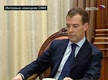 Президент РФ Дмитрий Медведев не согласился с почитателями Иосифа Сталина, которые сочли неприемлемыми высказанные им ранее оценки времен правления этого деятеля