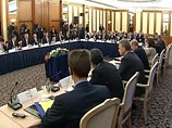 Путин призвал иностранных инвесторов продолжить сотрудничество с Россией, хотя им "было непросто" Путин призвал иностранных инвесторов продолжить сотрудничество с Россией, хотя им "было непросто"