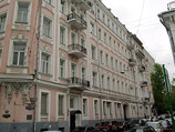 Московские власти в понедельник официально разъяснили, почему двум известным правозащитным организациям не продлили аренду помещений в центре столицы Московские власти в понедельник официально разъяснили, почему двум известным правозащитным организациям не продлили аренду помещений в центре столицы