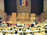 Парламент Молдавии во вторник в третий раз за год не смог выбрать президента. Голосование сорвали представители оппозиционной коммунистической партии, покинувшие зал заседаний