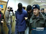 После задержания на прошлой неделе подозреваемых в этом громком двойном убийстве Никиты Тихонова и Евгении Хасис антифашисты решили передать фотографию в милицию, полагая, что молодой человек мог быть их соучастником