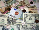 Доллар потерял еще 3 копейки, евро упал на 8