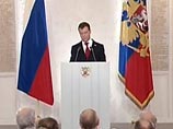 За 100 минут послания Медведев удивил слушателей восемь раз