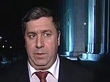 Напомним, в августе 2007 года Михаил Гуцериев уехал из России в Великобританию. В Москве он обвинялся в уклонении от уплаты налогов и незаконном предпринимательстве Напомним, в августе 2007 года Михаил Гуцериев уехал из России в Великобританию. В Москве он обвинялся в уклонении от уплаты налогов и незаконном предпринимательстве