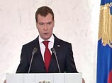 Современная Россия испытывает ряд тяжелейших проблем, и модернизация для нее - это "вопрос выживания", признал президент Дмитрий Медведев в своем послании Федеральному Собранию