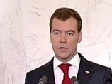 Пресса: расплывчатое послание Медведева запомнится только предложением изменить часовые пояса