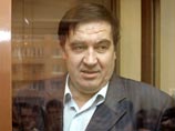 В минувшую пятницу генерал ФСКН РФ Александр Бульбов, обвиняемый по делу о незаконном прослушивании телефонных переговоров, был по решению суда освобожден из-под стражи
