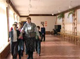 В Томске в среду возобновились занятия в школах, где из-за эпидемии ОРВИ и гриппа два раза были продлены осенние каникулы - сначала до 16 ноября, затем еще на два дня