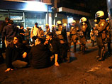 В Афинах произошли столкновения анархистов с полицией: 13 человек ранены