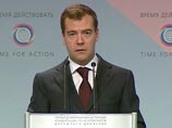 Медведев призвал обучить водителей первой помощи и разобраться, как делать дороги Медведев призвал обучить водителей первой помощи и разобраться, как делать дороги