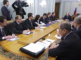 ВЭБ купит 3% "Русала", поддержав Дерипаску финансово ВЭБ купит 3% "Русала", поддержав Дерипаску финансово